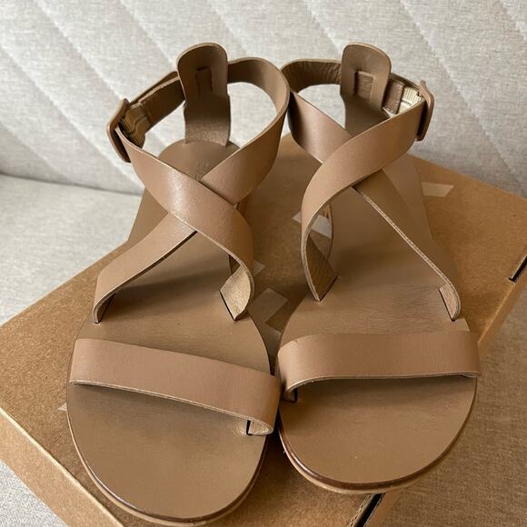 Everlane The Modern Wrap Leather Sandals (7) - Picture 3 of 7